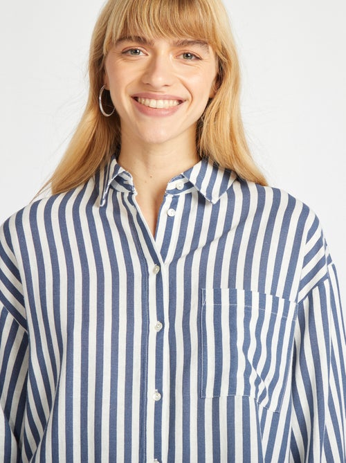 Camisa comprida com bolso frontal com 20% de linho - Kiabi