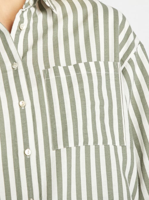 Camisa comprida com bolso frontal com 20% de linho - Kiabi