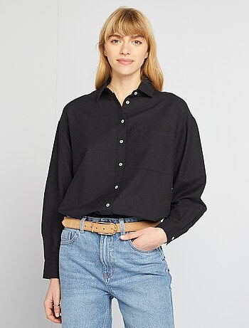 Camisa comprida com bolso frontal com 20% de linho