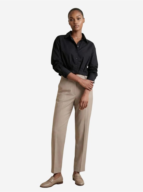 Camisa crop casual com botões my fashion - Kiabi Camisa crop casual com botões my fashion - Kiabi
