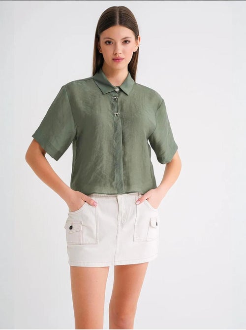 Camisa crop de manga curta com acessórios em pedra mixray - Kiabi Camisa crop de manga curta com acessórios em pedra mixray - Kiabi