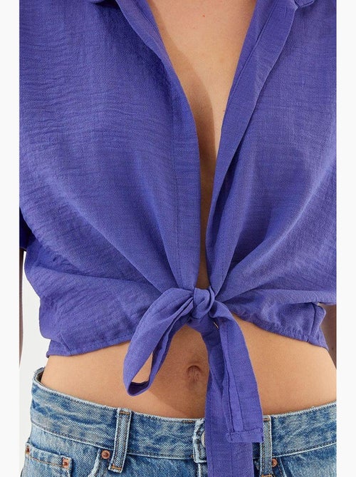 Camisa crop slim fit com decote em v e fecho de atar mixray - Kiabi