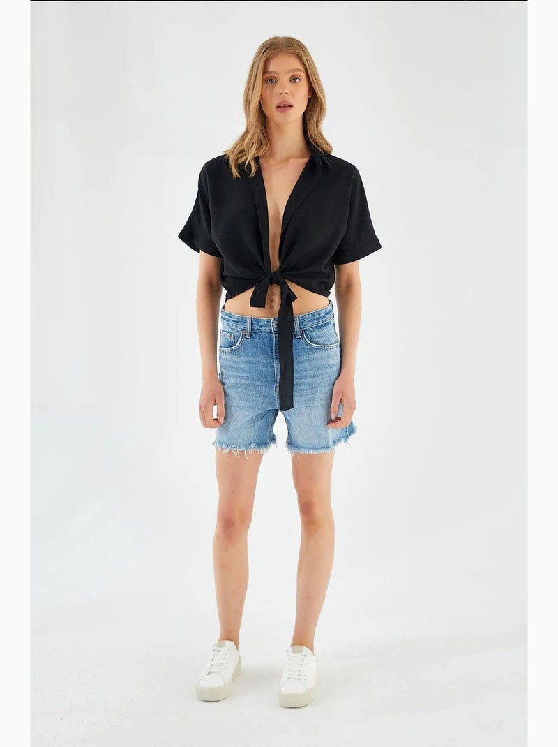 Camisa crop slim fit com decote em v e fecho de atar mixray Preto - Kiabi