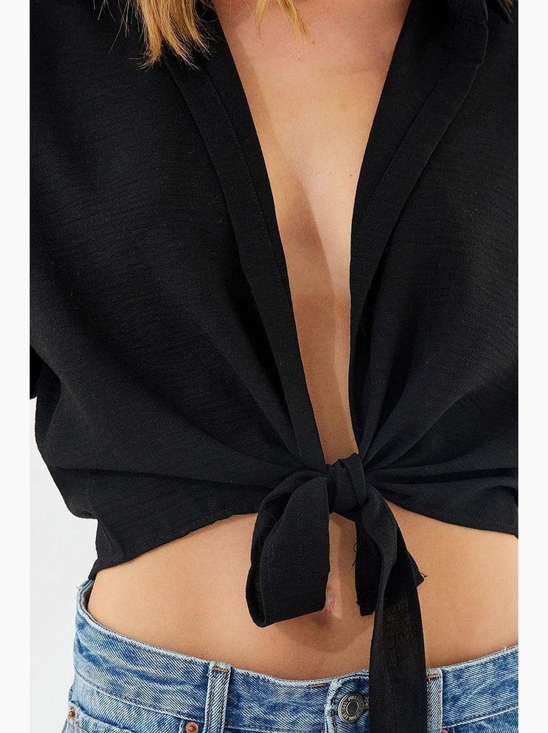 Camisa crop slim fit com decote em v e fecho de atar mixray Preto - Kiabi