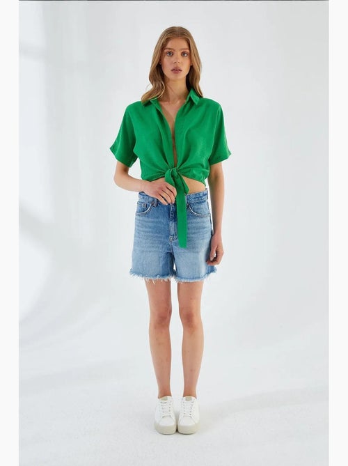 Camisa crop slim fit com decote em v e fecho de atar mixray - Kiabi