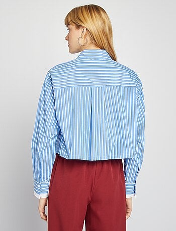 Camisa cropped às riscas