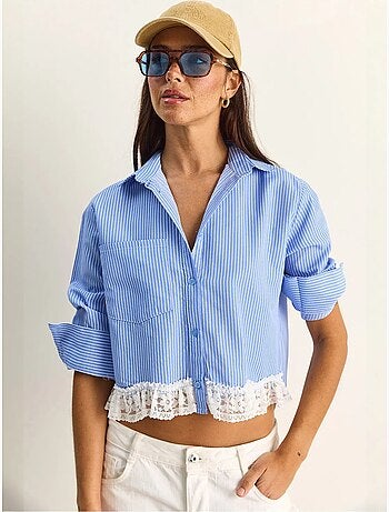 Camisa cropped às riscas com abotoamento à frente lucci