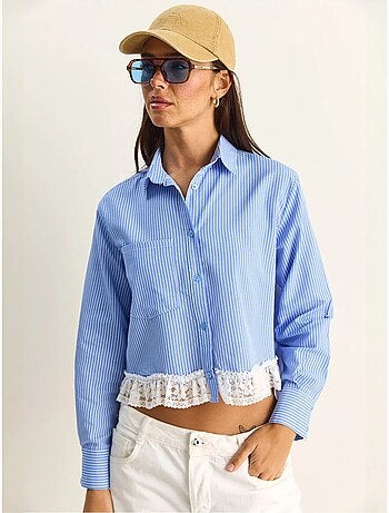 Camisa cropped às riscas com abotoamento à frente lucci