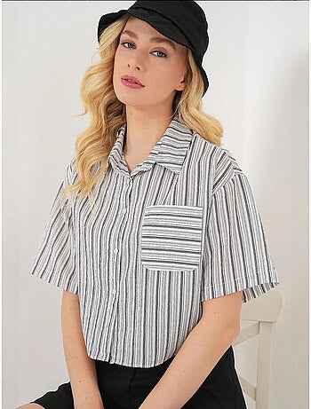 Camisa cropped às riscas com bolso bdart