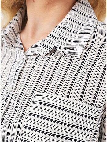 Camisa cropped às riscas com bolso bdart