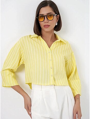 Camisa cropped às riscas oversized com fecho de botões bdart