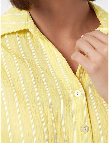 Camisa cropped às riscas oversized com fecho de botões bdart