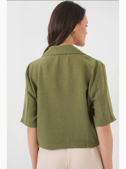 Camisa cropped com botões bdart - Kiabi Camisa cropped com botões bdart - Kiabi