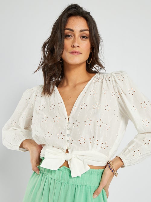 Camisa curta com bordado inglês - Kiabi