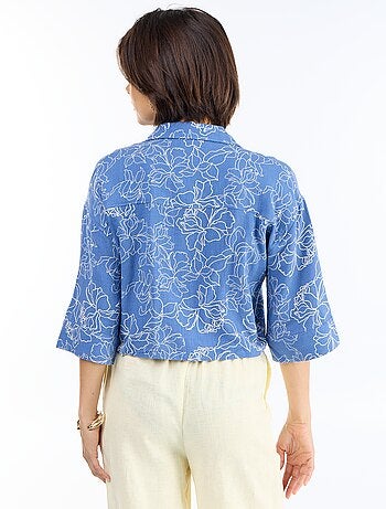 Camisa curta oversize com nó