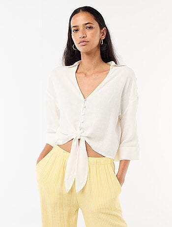 Camisa curta oversize com nó