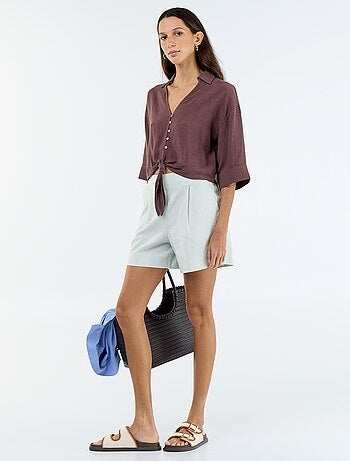 Camisa curta oversize com nó