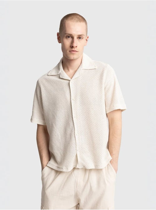 Camisa de algodão texturado de manga curta para homem giesto - Kiabi Camisa de algodão texturado de manga curta para homem giesto - Kiabi