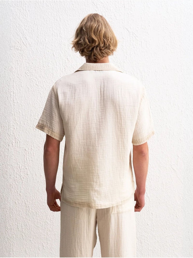 Camisa de algodão texturado de manga curta para homem giesto Ecru - Kiabi