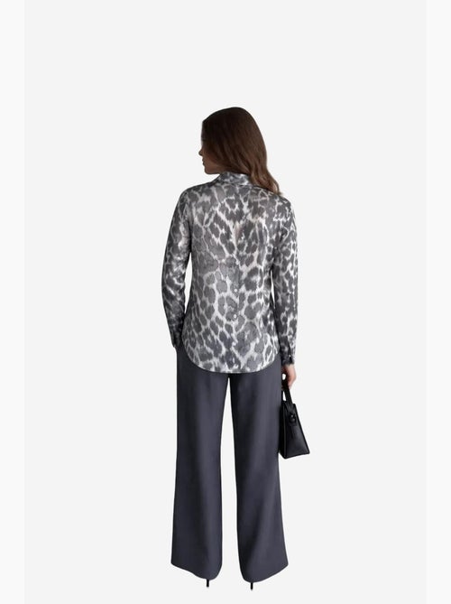 Camisa de botões com estampado de leopardo my fashion - Kiabi Camisa de botões com estampado de leopardo my fashion - Kiabi