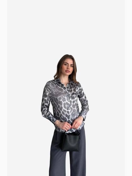 Camisa de botões com estampado de leopardo my fashion - Kiabi Camisa de botões com estampado de leopardo my fashion - Kiabi