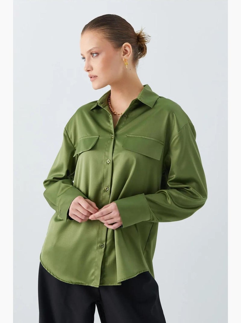 Camisa de cetim abotoada com detalhe de bolso mixray Cáqui - Kiabi