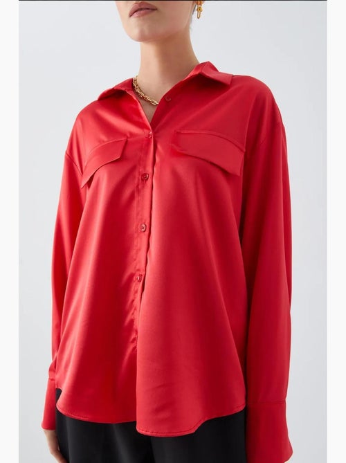 Camisa de cetim abotoada com detalhe de bolso mixray - Kiabi Camisa de cetim abotoada com detalhe de bolso mixray - Kiabi