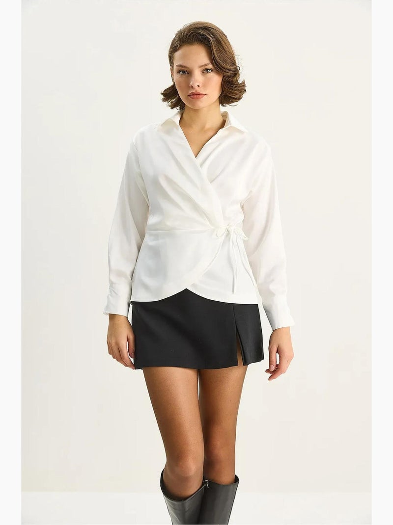 Camisa de cetim com decote em v e fecho de atar lucci Branco - Kiabi