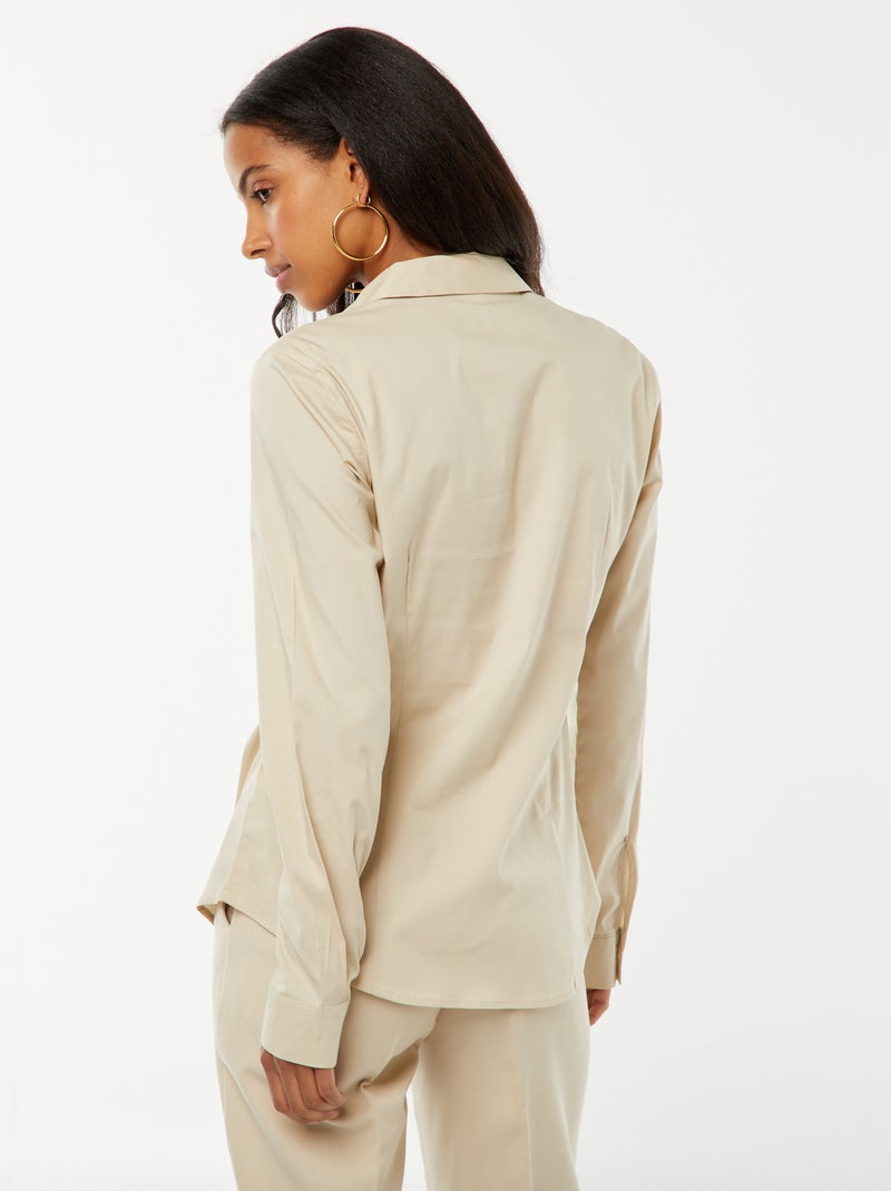Camisa de corte justo com gola italiana Bege - Kiabi
