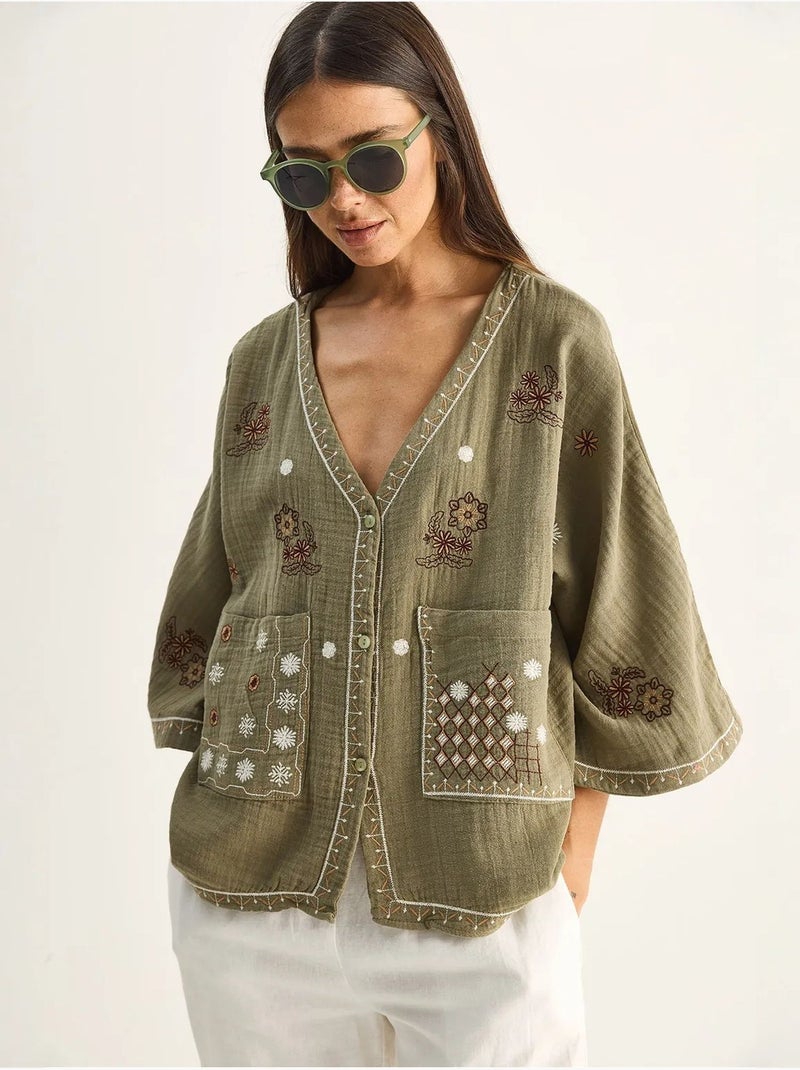 Camisa de crepe de algodão bordado com decote em v lucci Cáqui - Kiabi