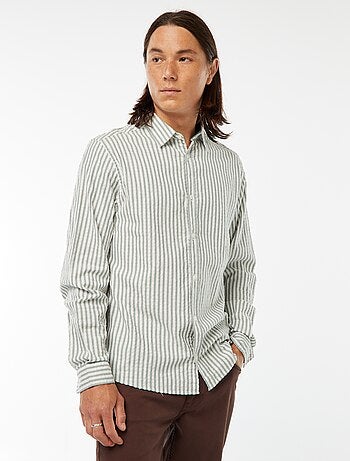 Camisa de fantasia com ajuste confortável de manga comprida