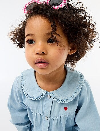 Camisa de ganga com bordado coração