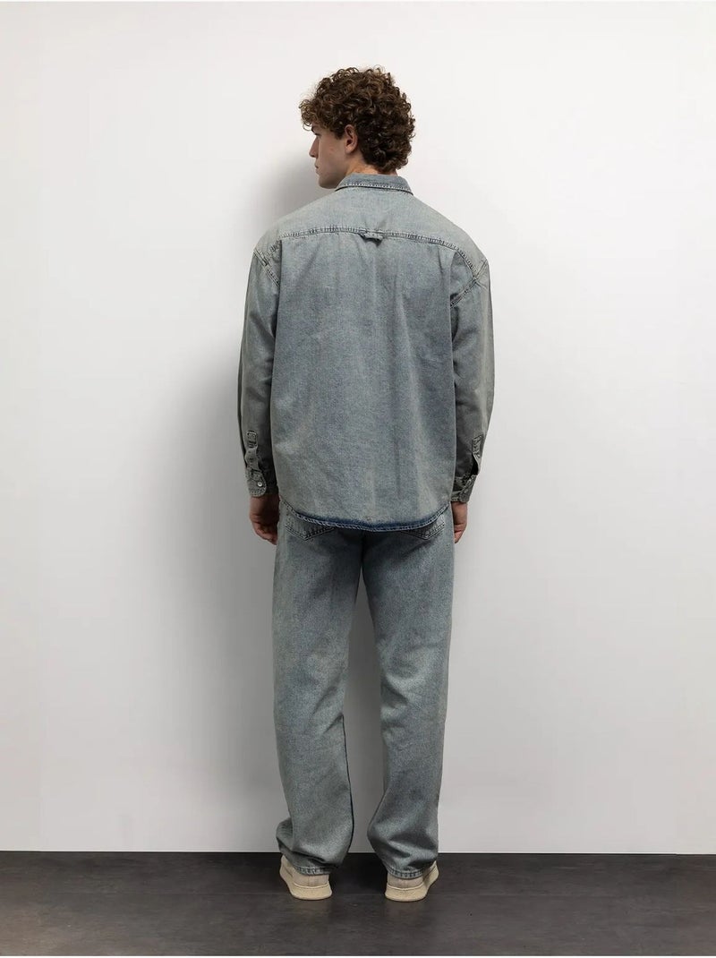 Camisa de ganga regular fit com botões e bolso giesto Azul claro - Kiabi
