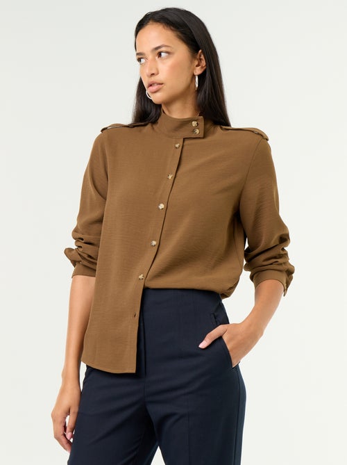 Camisa de gola alta e aplicações nos ombros - Kiabi Camisa de gola alta e aplicações nos ombros - Kiabi