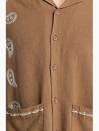 Camisa de homem em popelina de algodão bordada de manga curta giesto