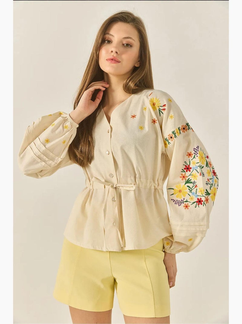 Camisa de linho com decote em v bordado, cinto e punho elástico lucci Bege-argila - Kiabi