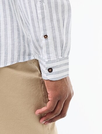 Camisa de linho e algodão às riscas