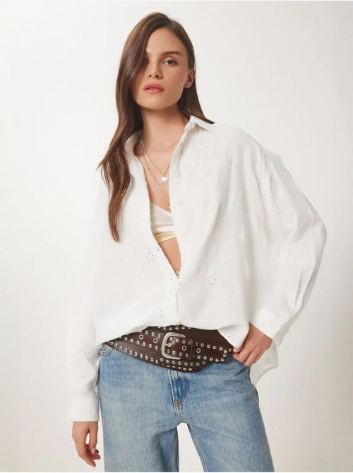 Camisa de manga comprida bordada texturada com fecho de botões. Istanbul - Kiabi Camisa de manga comprida bordada texturada com fecho de botões. Istanbul - Kiabi