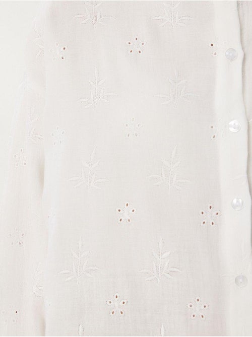 Camisa de manga comprida bordada texturada com fecho de botões. Istanbul - Kiabi Camisa de manga comprida bordada texturada com fecho de botões. Istanbul - Kiabi