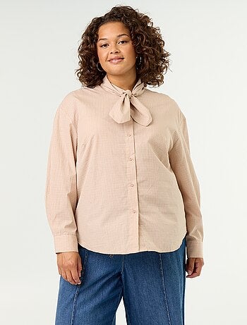 Camisa de manga comprida e gola lavallière