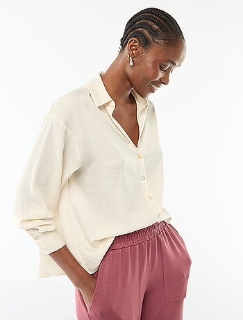 Camisa de manga comprida em cetim liso