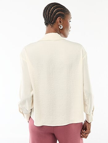 Camisa de manga comprida em cetim liso