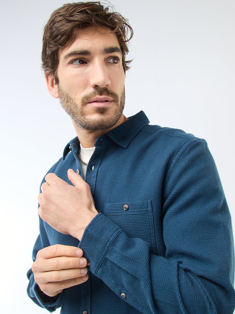 Camisa de Manga Comprida em Material Texturizado Azul - Kiabi