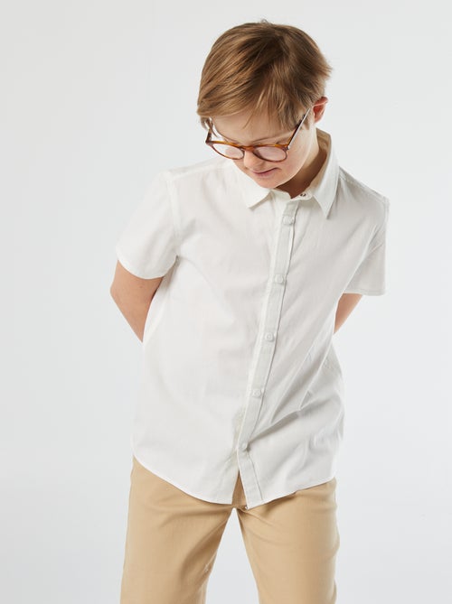 Camisa de manga curta - coleção fácil de vestir - Kiabi Camisa de manga curta - coleção fácil de vestir - Kiabi