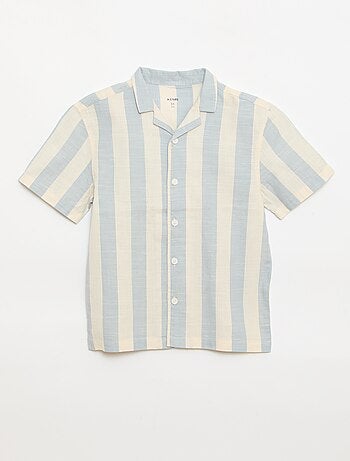 Camisa de manga curta às riscas