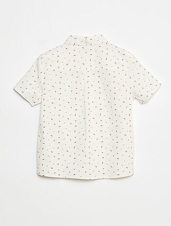 Camisa de manga curta às riscas