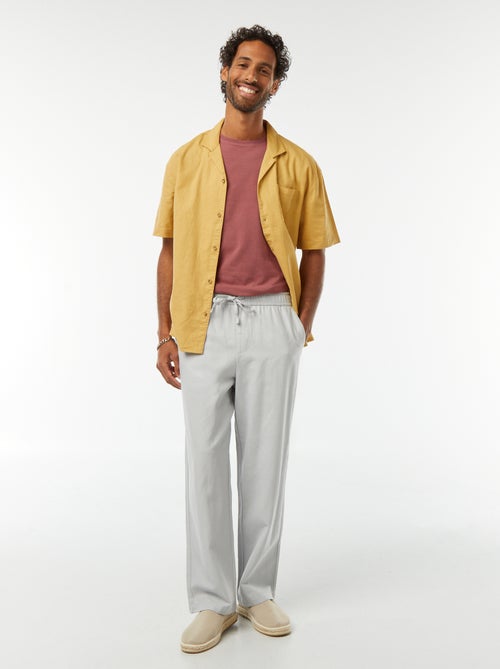 Camisa
 de manga curta com
 bolso frontal - Kiabi