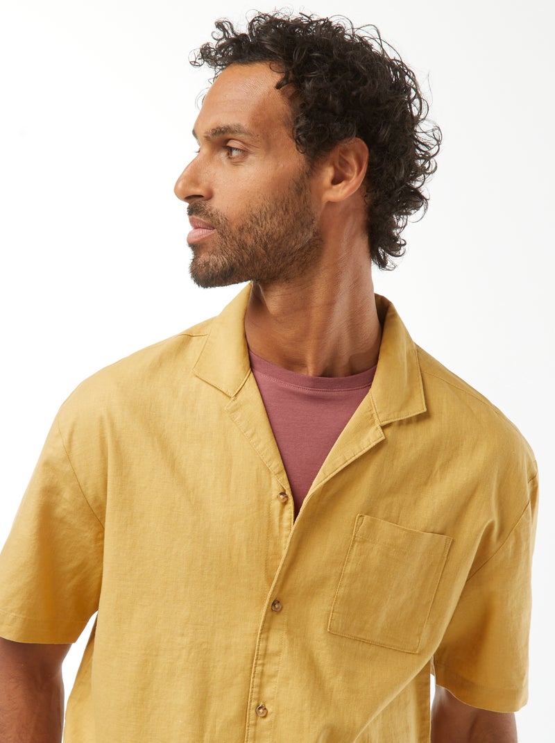 Camisa
 de manga curta com
 bolso frontal Amarelo - Kiabi