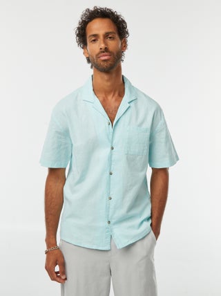 Camisa
 de manga curta com
 bolso frontal