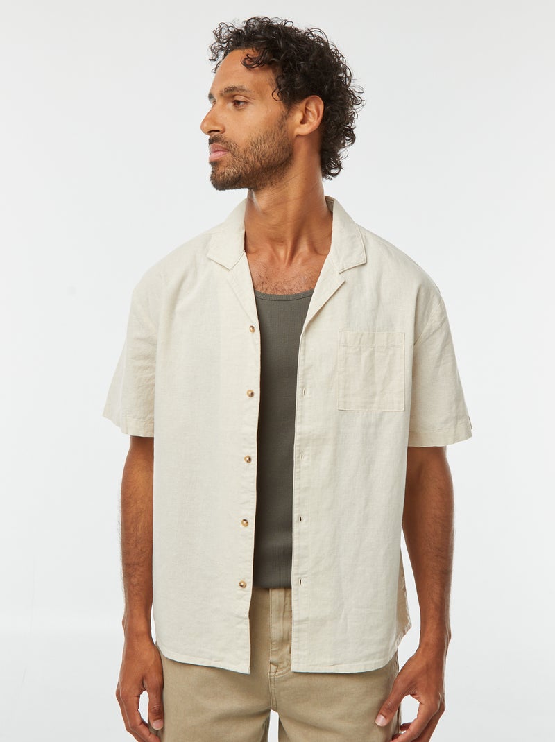 Camisa
 de manga curta com
 bolso frontal bege - Kiabi